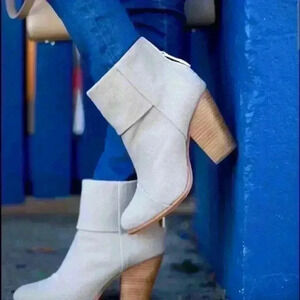 Rag & Bone Off White Nubery Perforated Leather Heeled Ankle Bootie 37.5